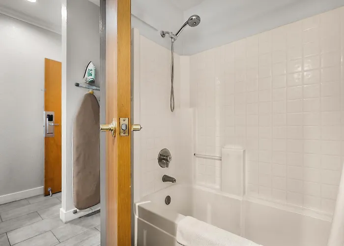 Motel Americas Value 2*